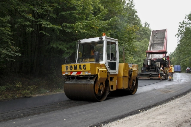 Автодорогу Чорнухи-Лубни продовжують ремонтувати: на черзі мости 