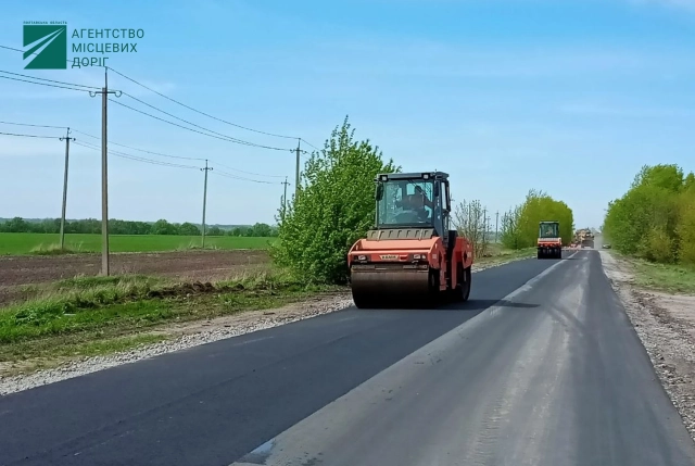 Проводиться ремонт автодороги Лохвиця - Вирішальне - Лубни