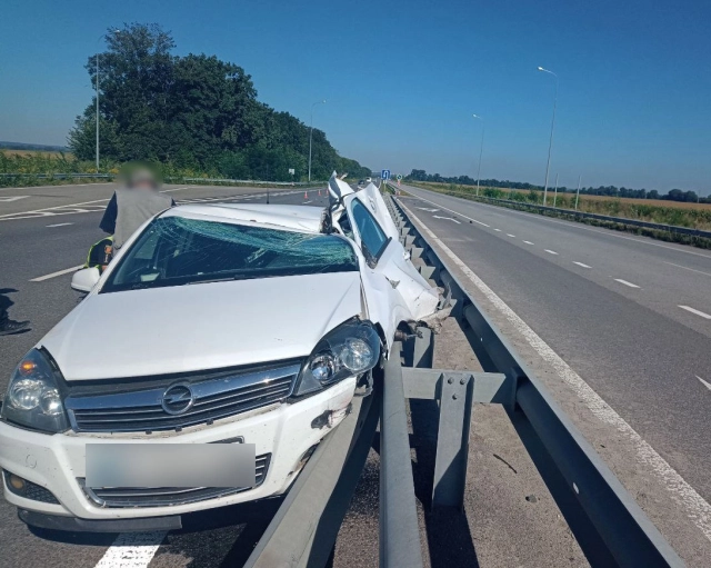 Поблизу Лубен у ДТП травмувався водій легковика