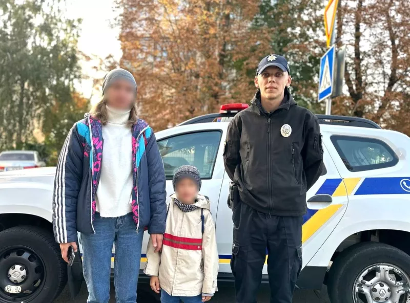 Переплутав маму з іншою жінкою і сів у маршрутку: в Лубнах поліція знайшла 6-річного хлопчика
