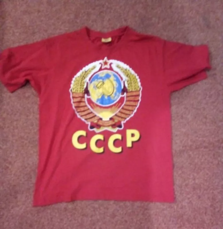 У Пирятині чоловік, який продавав футболку з написом та гербом СССР, поніс покарання