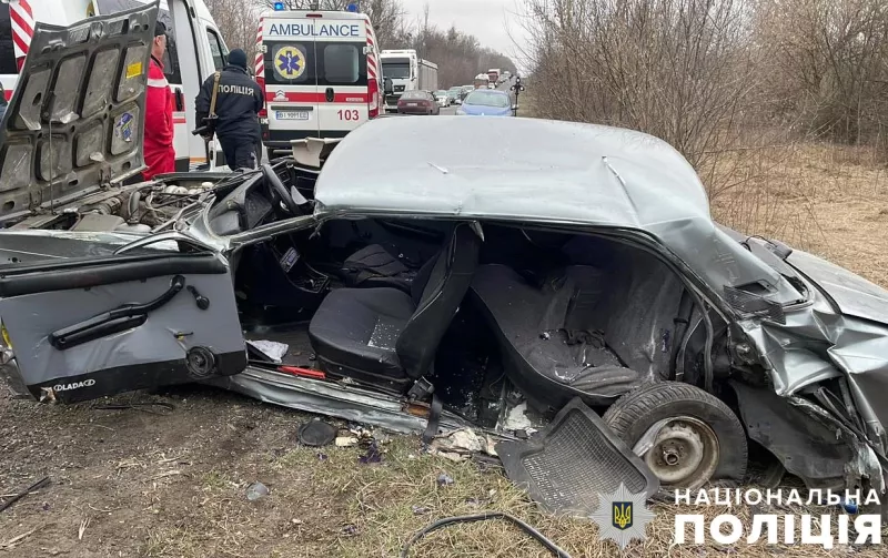 На Полтавщині у ДТП травмовано трьох поліцейських