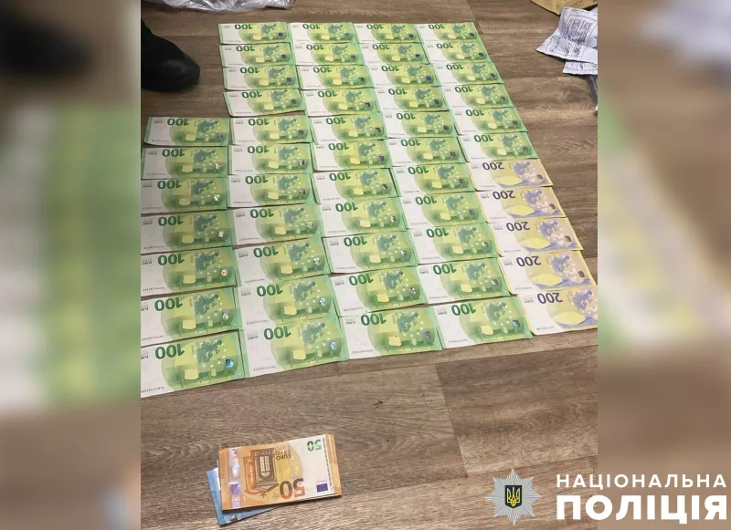 Поліція Полтавщини викрила торгівця зброєю, боєприпасами та електронними платами для ЗРК