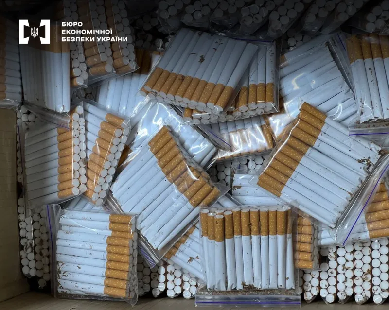 Полтавські правоохоронці виявили у харків'янина фальсифіковані сигарети на мільйон гривень