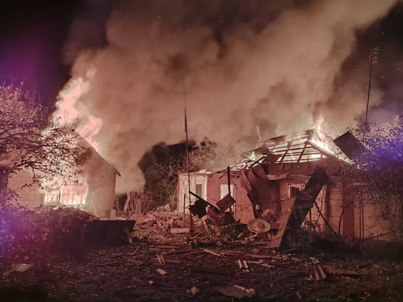 Ворожі безпілотники пошкодили житлові будинки у Полтавській громаді 