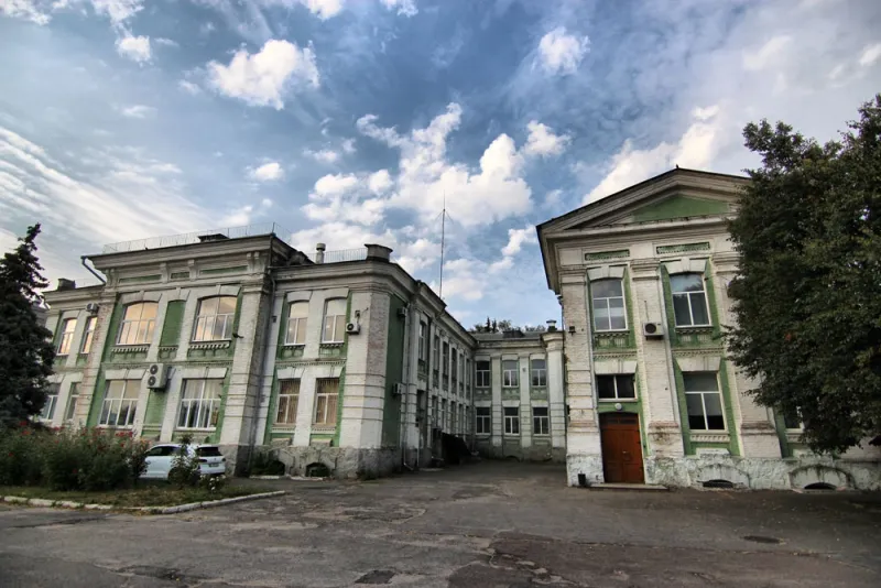 У Лубнах на облаштування входу для людей з інвалідністю до комунальної будівлі витратять 600 тисяч грн