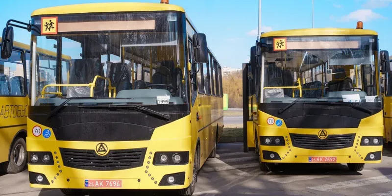 Хорольська громада купує два шкільні авттобуси