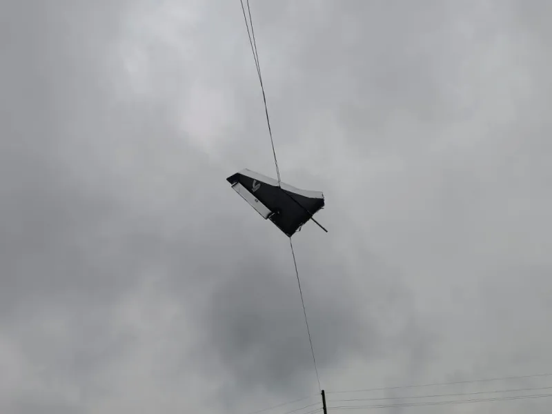 На Лубенщині уламками БпЛА пошкоджено покрівля будинку та лінія електропередач