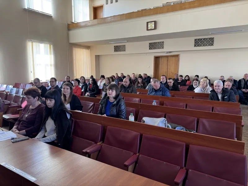 У Хоролі купують 30 планшетів для поіменного голосування депутатів