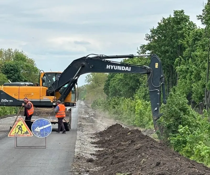 Які дороги наразі ремонтують на Полтавщині