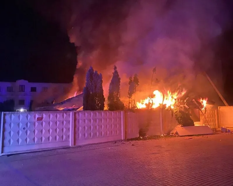 На Полтавщині знищено будівлю підприємства, пошкоджено приватні будівлі та лінії електропередач