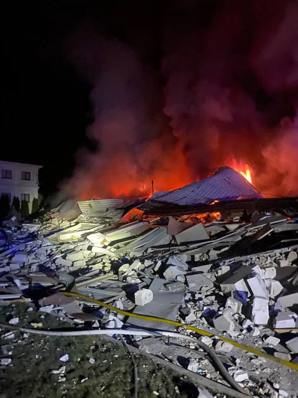 На Полтавщині знищено будівлю підприємства, пошкоджено приватні будівлі та лінії електропередач