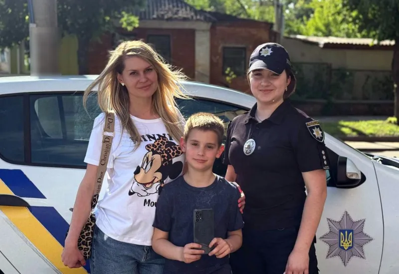 У Лубнах поліцейські повернули дитині втрачений мобільний телефон