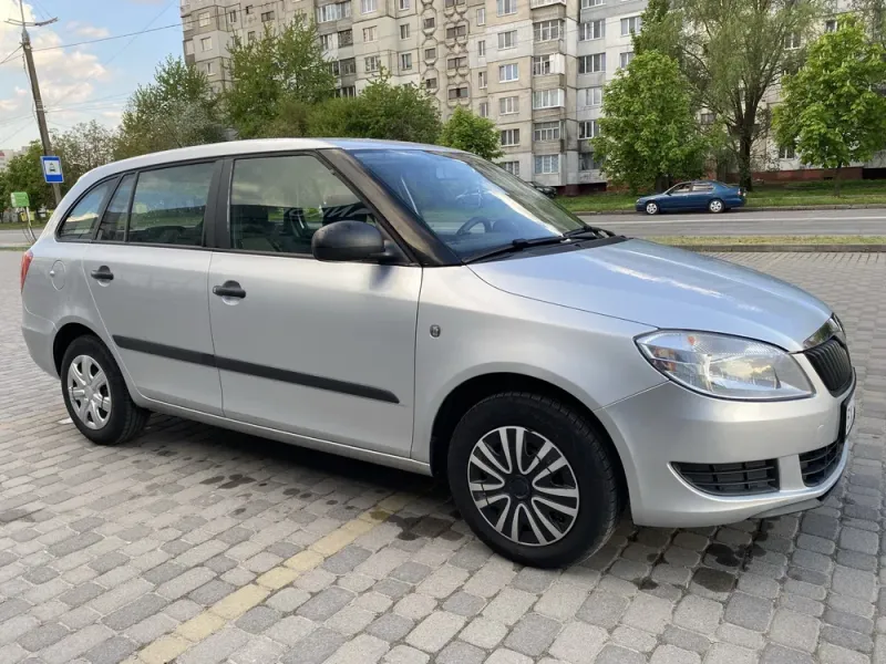 У Лубнах управління комунального майна купує легковий автомобіль