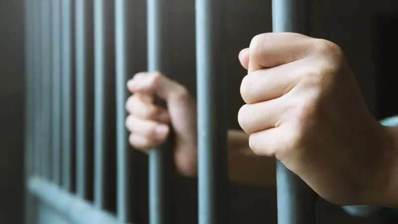 На Полтавщині чоловіка засудили на 11 років за замах на зґвалтування падчерки