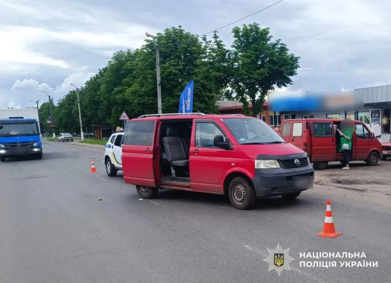 В Оржиці бус наїхав на пішохідку