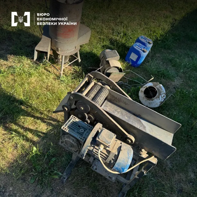 За нелегальне виробництво та продаж тютюну ув'язнили чотирьох полтавців