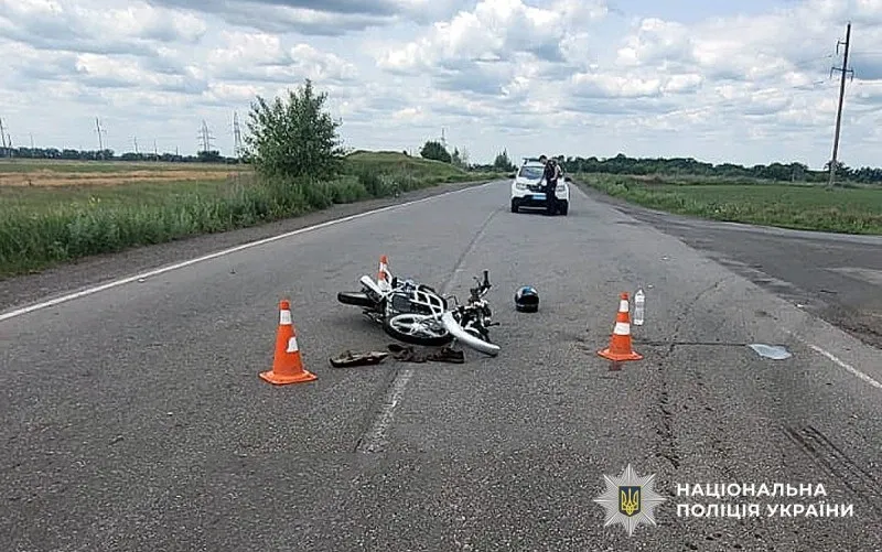 На Полтавщині вантажівка зіткнулась з мотоциклом