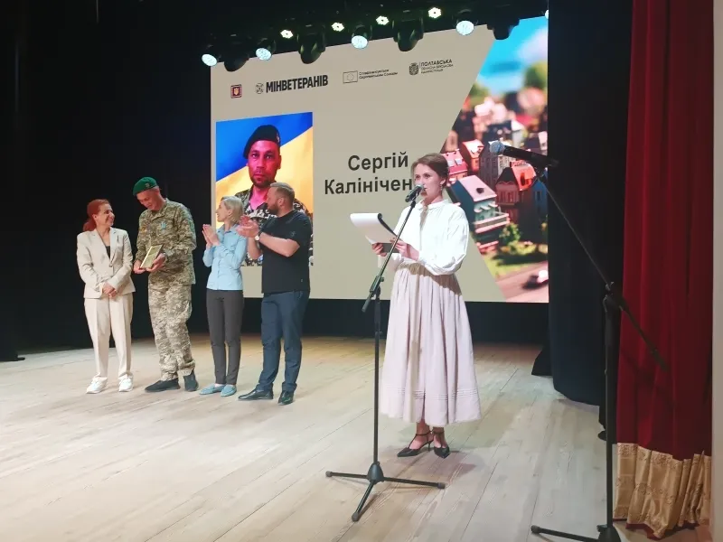 Ветерану війни Сергію Калініченку з Хоролу вручили сертифікат на придбання житла
