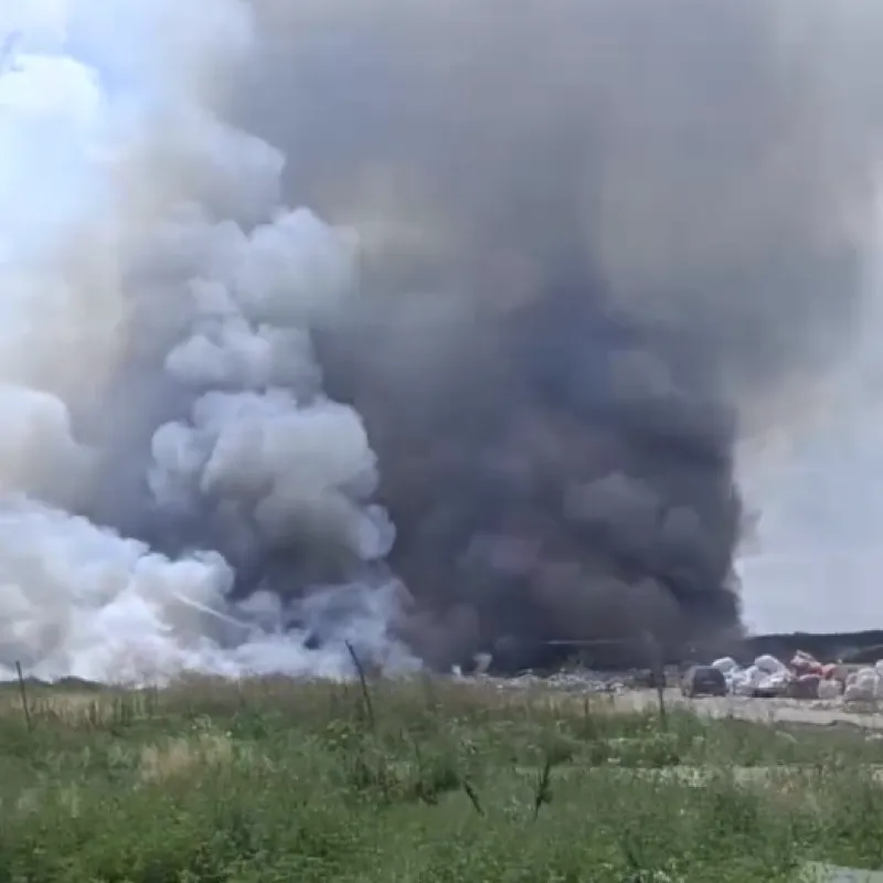 У Лубнах горіли гараж, сміттєзвалище та суха трава