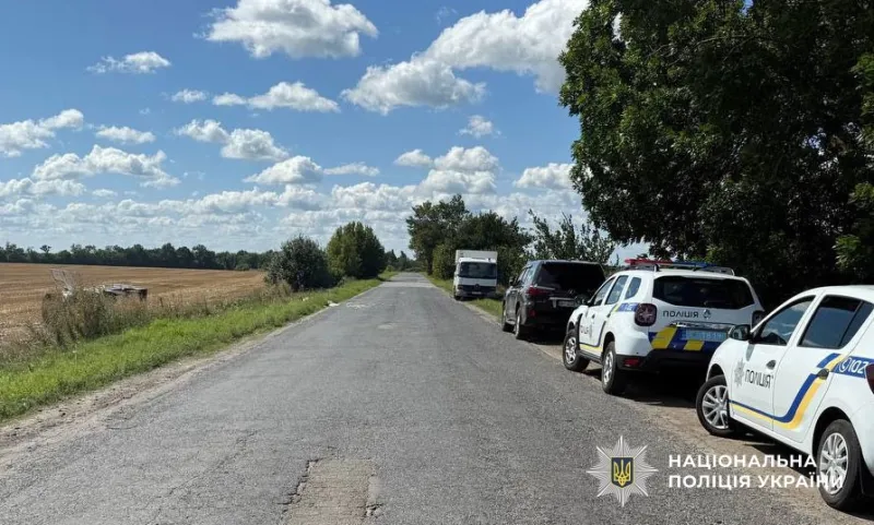 У Лубенському районі перекинувся мікроавтобус: водійку госпіталізували