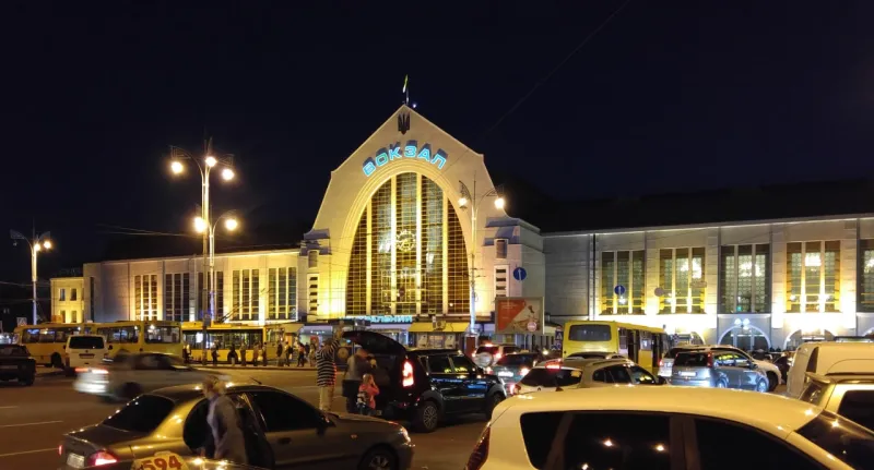 Зниклу 14-річну дівчину з Пирятина розшукали у Києві