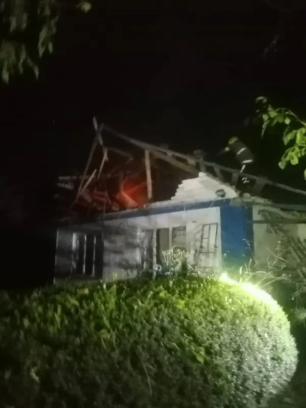 Через ворожий остріл є пошкодження у Полтавському та Кременчуцьких районах: міст через Дніпро перекритий