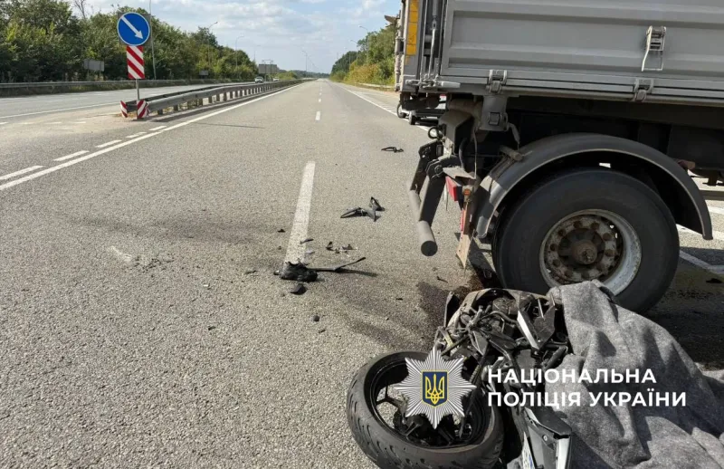 У Лубенській громаді після зіткнення з вантажівкою загинула водійка мотоцикла