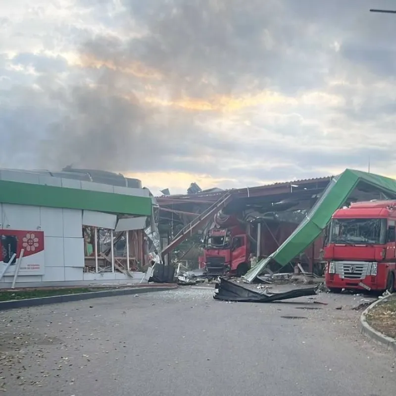 На Полтавщині БпЛА влучив в автозаправку: є постраждалі. Доповнено