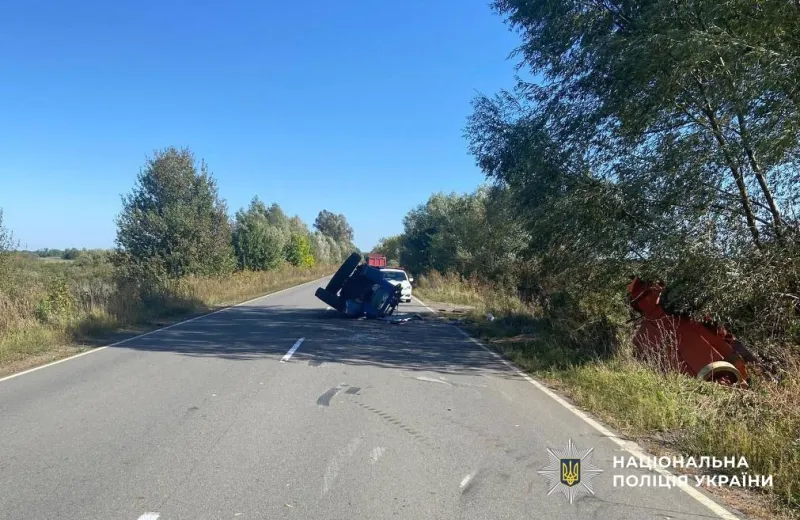 Поблизу Пирятина госпіталізували водія трактора після зіткнення з вантажівкою