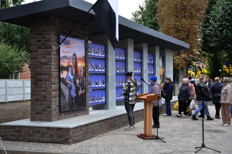 У Гребінці відкрили відновлений меморіальний комплекс