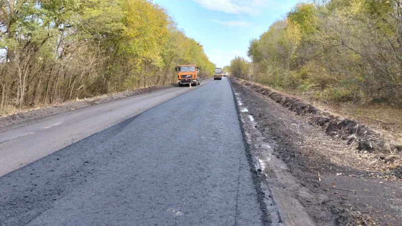 На Лубенщині ремонтують дорогу Лубни-Ромодан