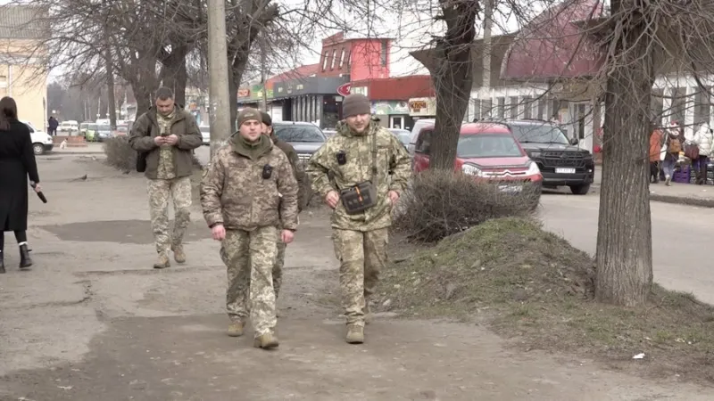 Іспитовий строк та конфіскація iPhone: у Полтаві покарали жінку, яка допомагала уникати мобілізації