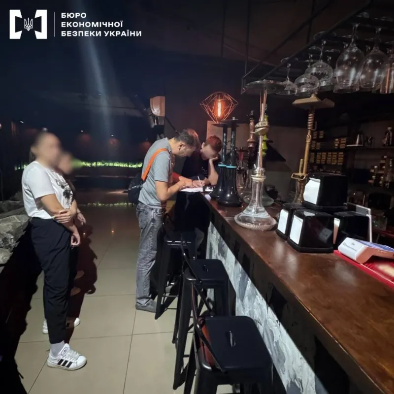 На Полтавщині викрили підпільне виробництво тютюну для кальянів