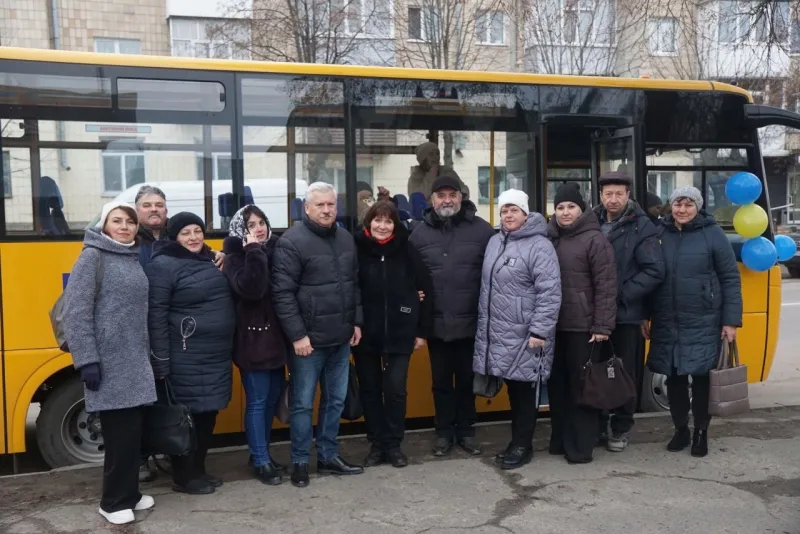 Михнівській гімназії придбали шкільний автобус