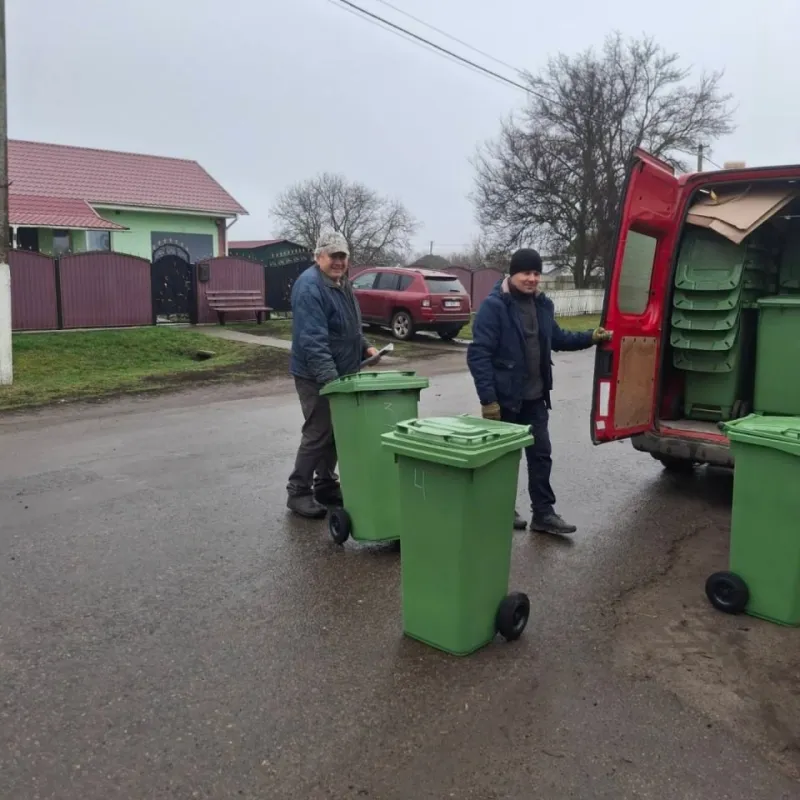 Екологічні зміни в дії: у селах Оржицької громади запускають нову систему вивезення відходів