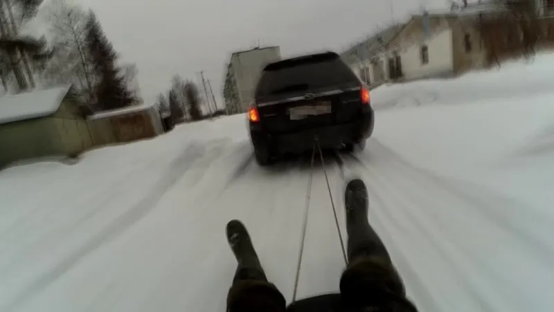 Зимова забава на фаркопі: дівчина зазнала серйозних травм