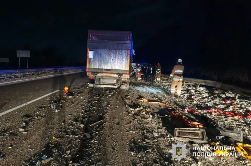 Смертельна ДТП поблизу Теплівки: зіткнулися дві вантажівки