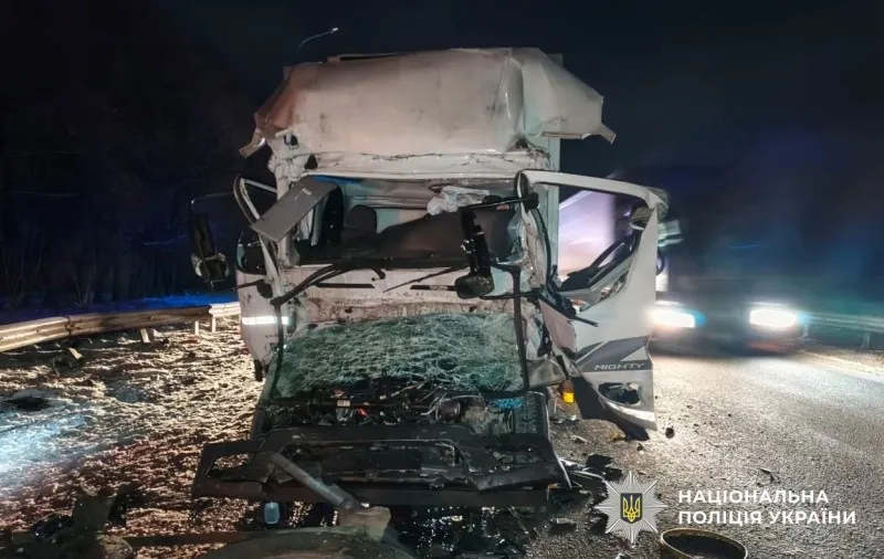 Смертельна ДТП поблизу Теплівки: зіткнулися дві вантажівки