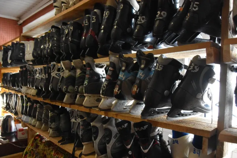 У Пирятині відкрили міський каток