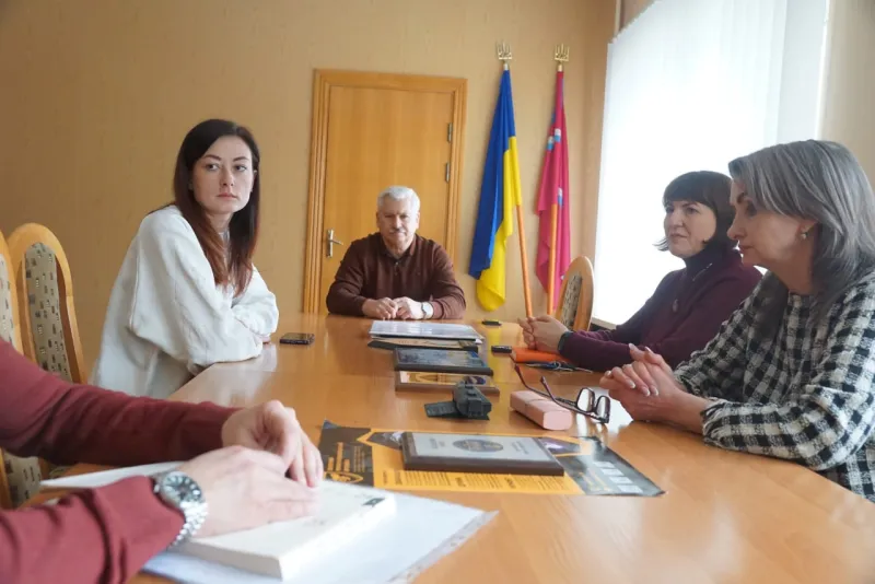 Після скарг пенсіонерів у Лубнах домовилися покращити роботу Пенсійного фонду