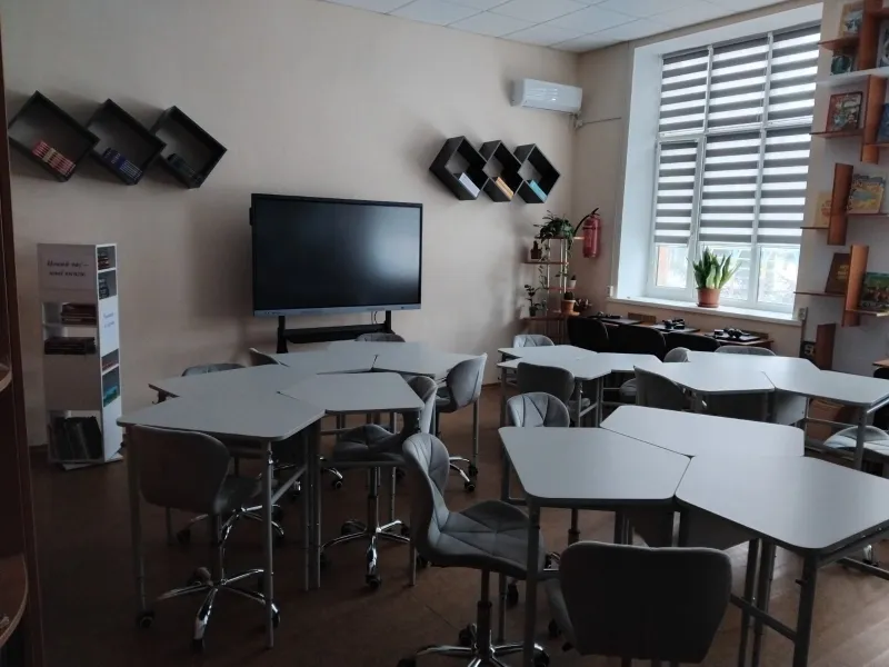 У Лубнах з'явився сучасний інформаційно-ресурсний центр для школярів