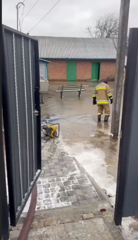 Негода затопила двори і будинки у Пирятинській та Чорнухинській громадах