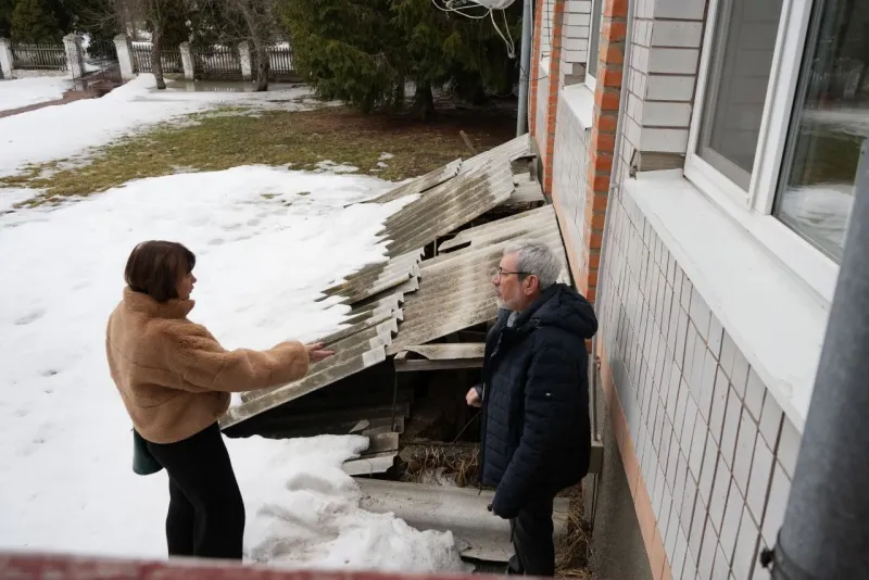 На Пирятинщині ремонтують укриття центру соцпослуг за кошти Червоного Хреста
