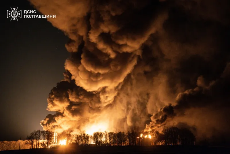 Три дні гасили пожежі: на Полтавщині ліквідували наслідки атаки БпЛА