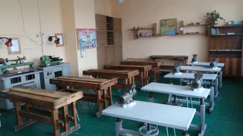 На Полтавщині керівнику гімназії оголосили підозру через ураження струмом учениці