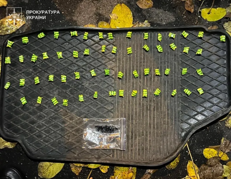 "Закладки" біля школи: у Полтаві засудили двох наркозбувачів