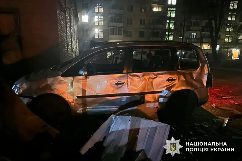 Внаслідок нічної атаки дронами у Миргородській громаді пошкоджені будинки та інфраструктура