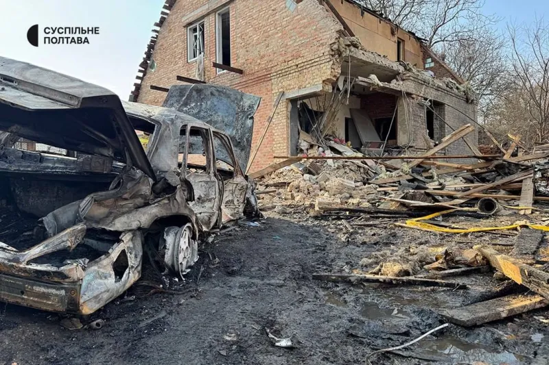 У Полтавській громаді ворожий БпЛА впав на будинки: є постраждалі