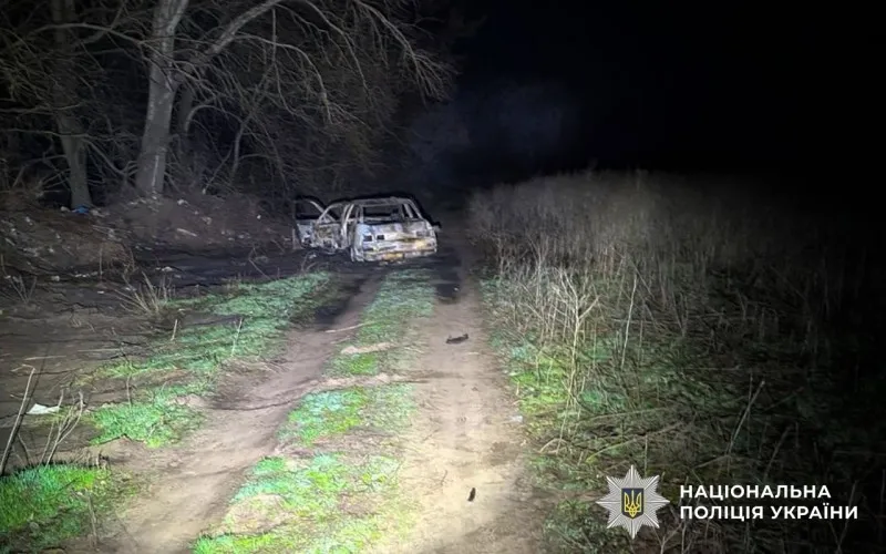 На Хорольщині ймовірно від вибухівки загорівся ВАЗ: водій в реанімації